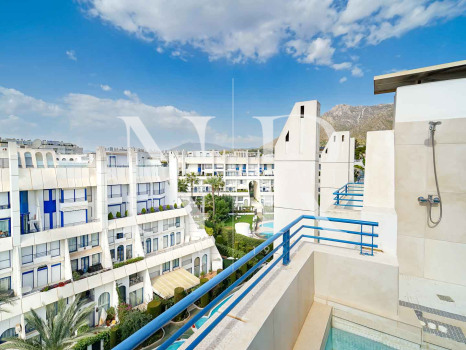Ático en Urbanización Marbella House con vistas al mar en alquiler de corta temporada
