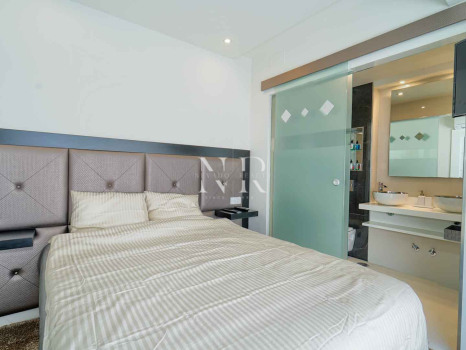 Penthouse dans l'urbanisation Marbella House avec vue sur la mer, en location courte durée