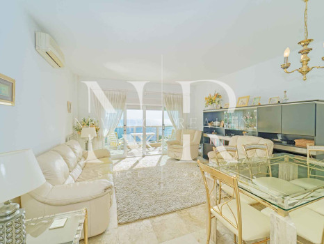 Apartment in the Palm Beach building, beachfront in Marbella centre, for sale
