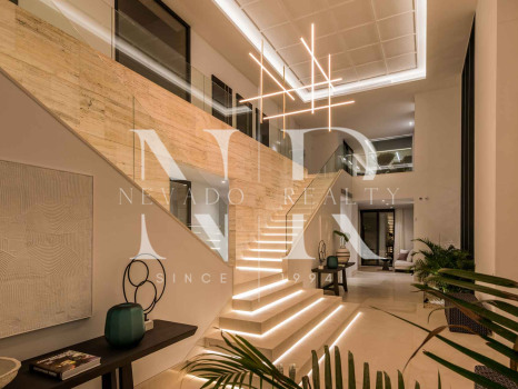 Villa with sea views in Marbella for sale 