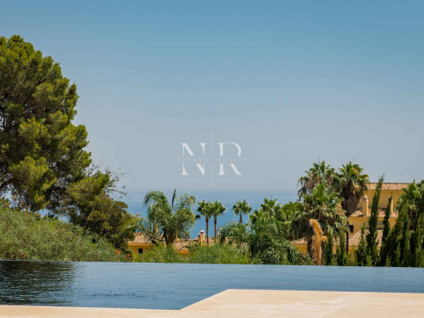 Villa with sea views in Marbella for sale
