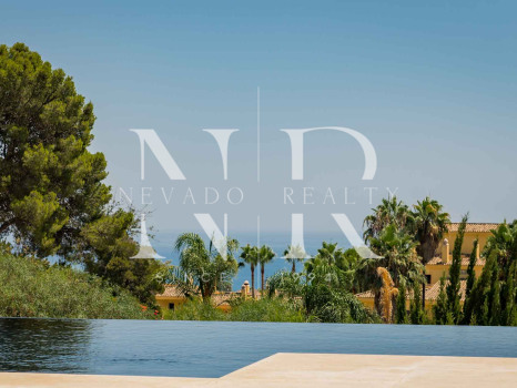Villa with sea views in Marbella for sale 