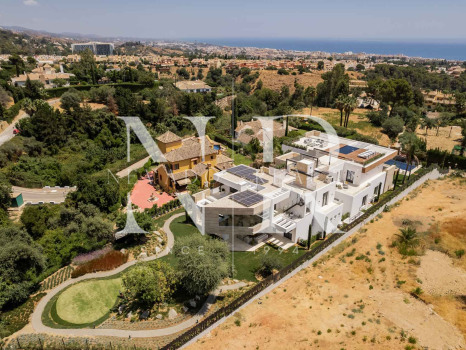 Villa with sea views in Marbella for sale 