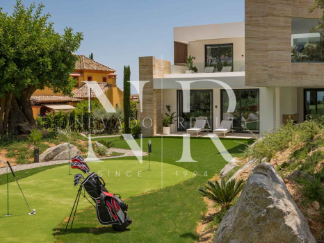 Villa with sea views in Marbella for sale 