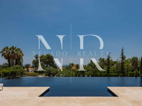 Villa with sea views in Marbella for sale 