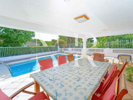 Villa en Huerta Belon, Marbella centro, en venta