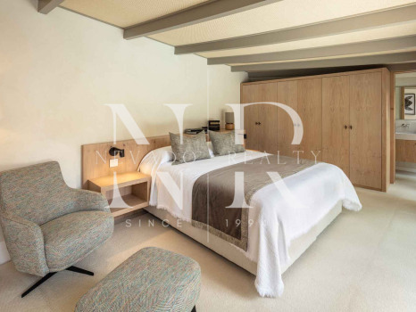 Villa next to the beach in urbanization Casablanca for sale