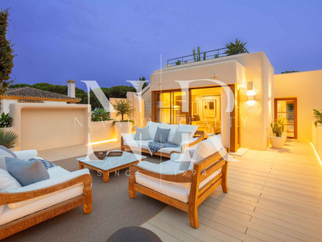 Villa next to the beach in urbanization Casablanca for sale