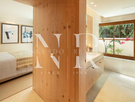 Villa next to the beach in urbanization Casablanca for sale