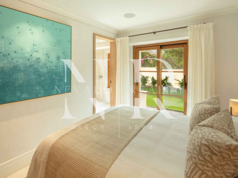 Villa next to the beach in urbanization Casablanca for sale
