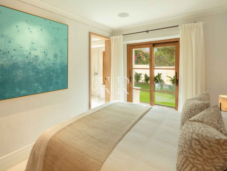 Villa next to the beach in urbanization Casablanca for sale