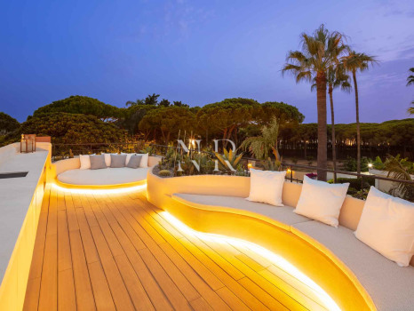 Villa next to the beach in urbanization Casablanca for sale