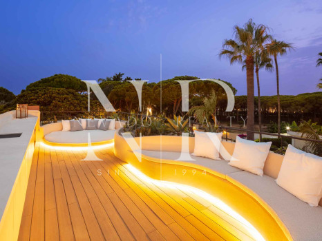 Villa next to the beach in urbanization Casablanca for sale