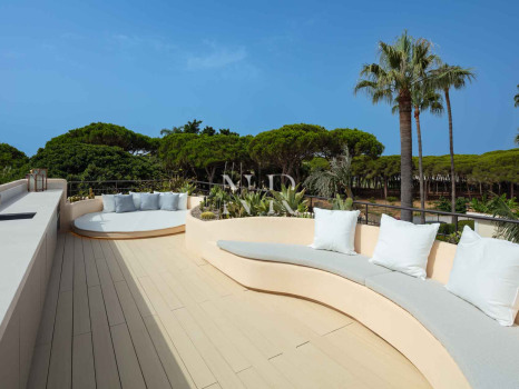 Villa next to the beach in urbanization Casablanca for sale