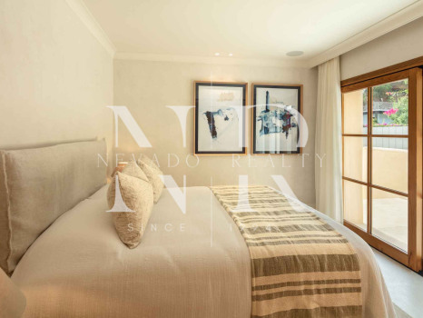 Villa next to the beach in urbanization Casablanca for sale