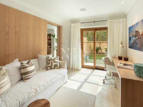 Villa next to the beach in urbanization Casablanca for sale