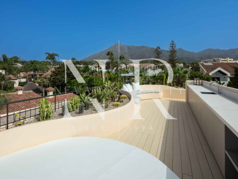 Villa next to the beach in urbanization Casablanca for sale