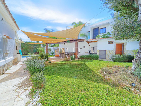 Villa on Marbella's Golden Mile for sale