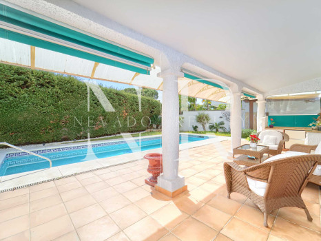 Villa on Marbella's Golden Mile for sale