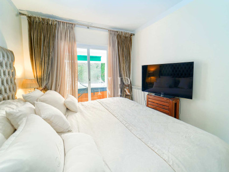 Villa on Marbella's Golden Mile for sale