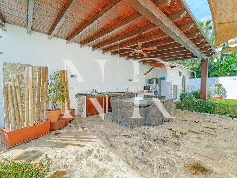 Villa on Marbella's Golden Mile for sale