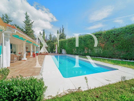 Villa on Marbella's Golden Mile for sale