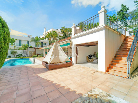 Villa on Marbella's Golden Mile for sale
