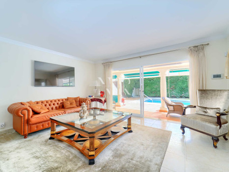 Villa on Marbella's Golden Mile for sale
