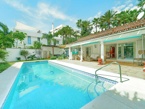 Villa on Marbella's Golden Mile for sale