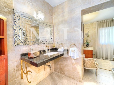 Villa on Marbella's Golden Mile for sale