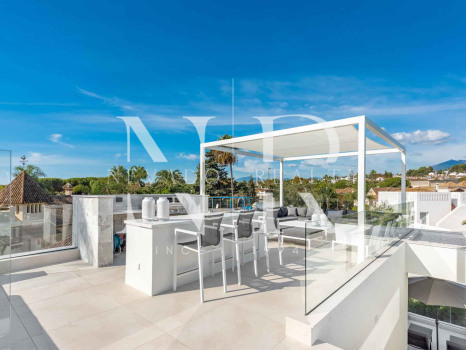 Villa dans l'urbanisation Casablanca, sur le Golden Mile à côté de la plage à vendre