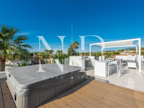 Villa dans l'urbanisation Casablanca, sur le Golden Mile à côté de la plage à vendre