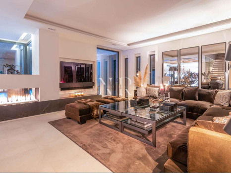 Villa dans l'urbanisation Casablanca, sur le Golden Mile à côté de la plage à vendre