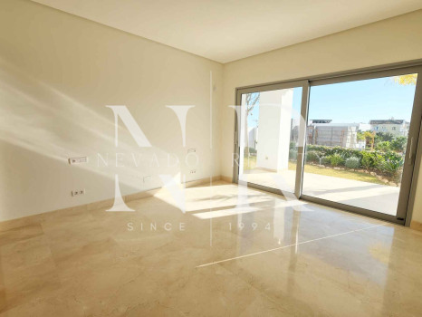 Villa à Benahavís à côté du terrain de golf à vendre