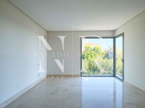 Villa à Benahavís à côté du terrain de golf à vendre