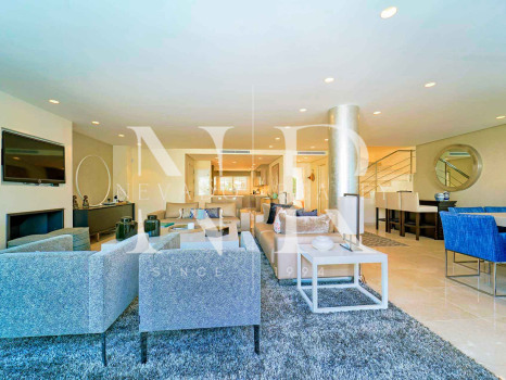 Ático en Alhambra del Mar en venta