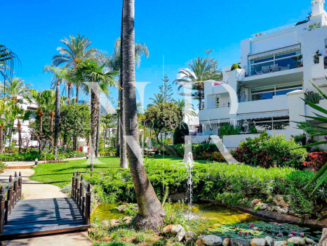 Ático en Alhambra del Mar en venta