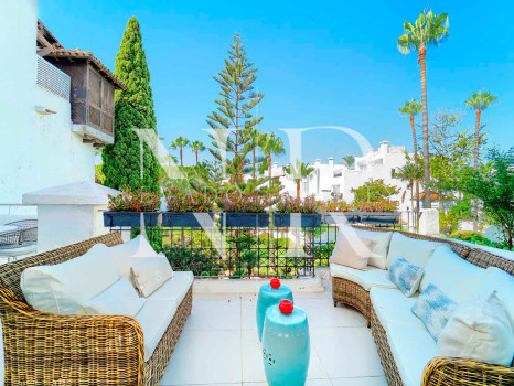 Ático en Alhambra del Mar en venta