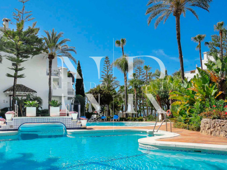 Ático en Alhambra del Mar en venta
