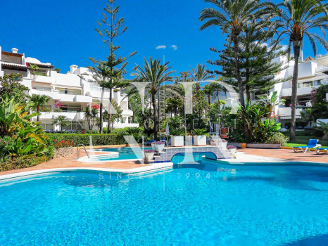 Ático en Alhambra del Mar en venta