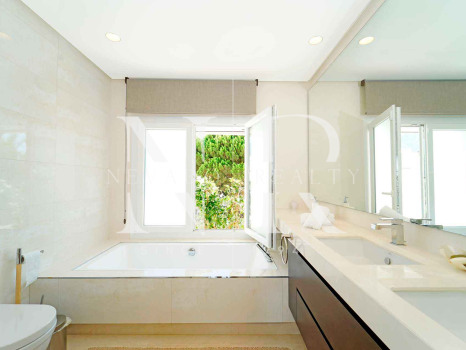 Ático en Alhambra del Mar en venta