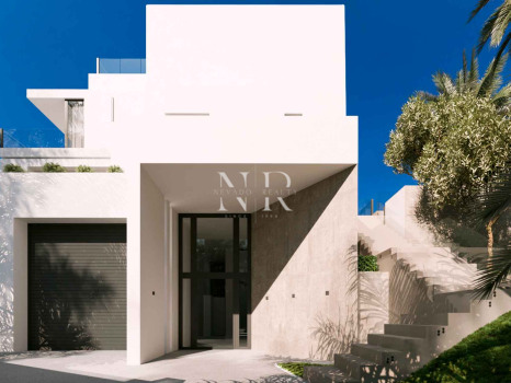 Villa nouvellement construite à Cascada de Camoján à vendre