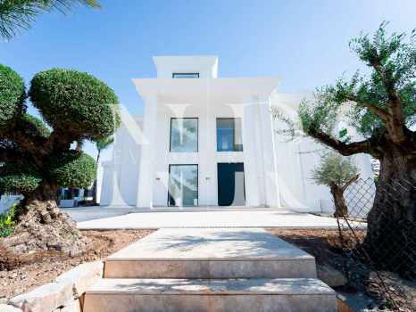 Brand new villa in Lomas del Marbella Club for sale