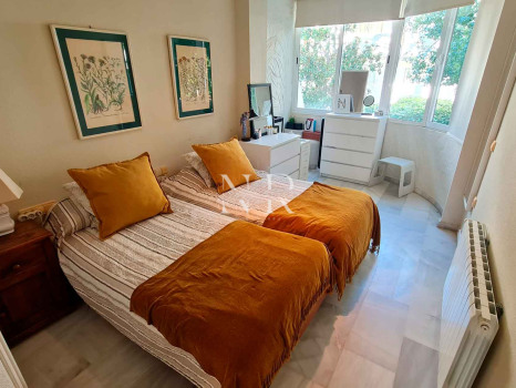 Flat in milla de oro for sale