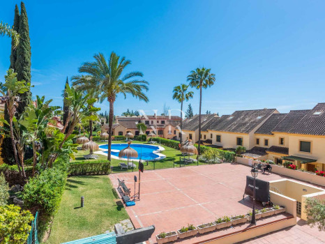 Townhouse for sale in El Tomillar, Nagüeles