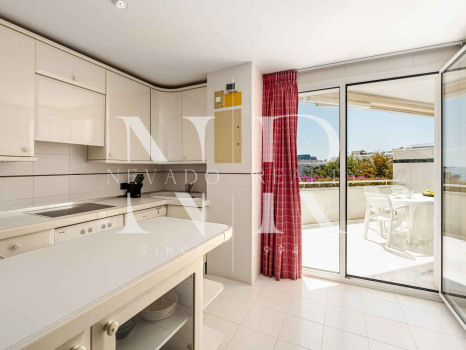 Apartamento en edificio Mare Nostrum con vistas al mar en venta