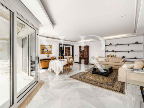 Apartamento en edificio Mare Nostrum con vistas al mar en venta