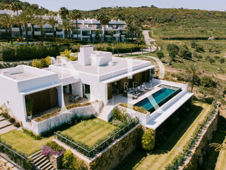 Villa in Finca Cortesin with panoramic sea views in Casares for sale