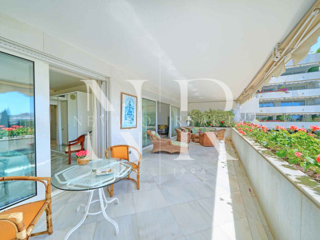 Appartement à Don Gonzalo avec vue sur la mer