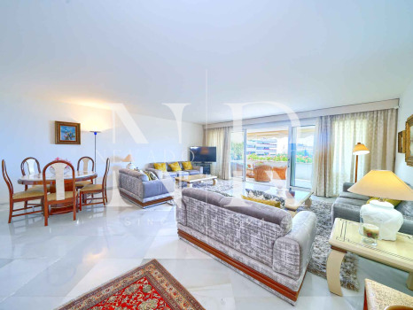 Appartement à Don Gonzalo avec vue sur la mer